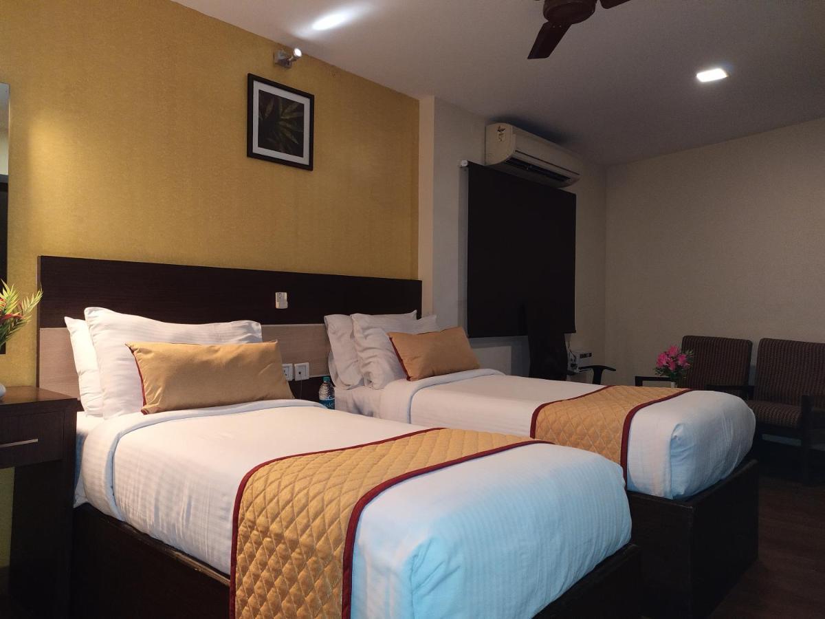 Hotel Ashok Residency Ченнаи Экстерьер фото