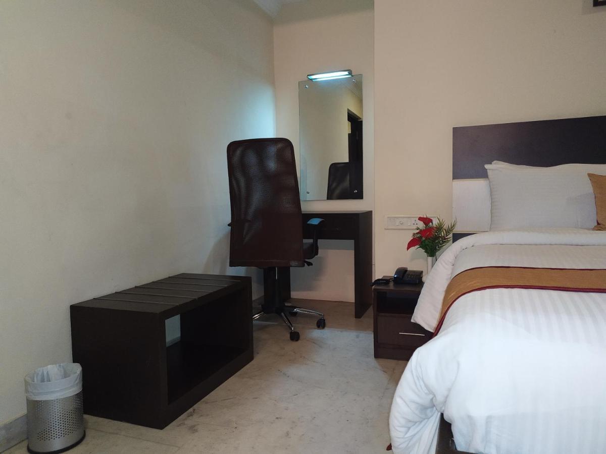 Hotel Ashok Residency Ченнаи Экстерьер фото